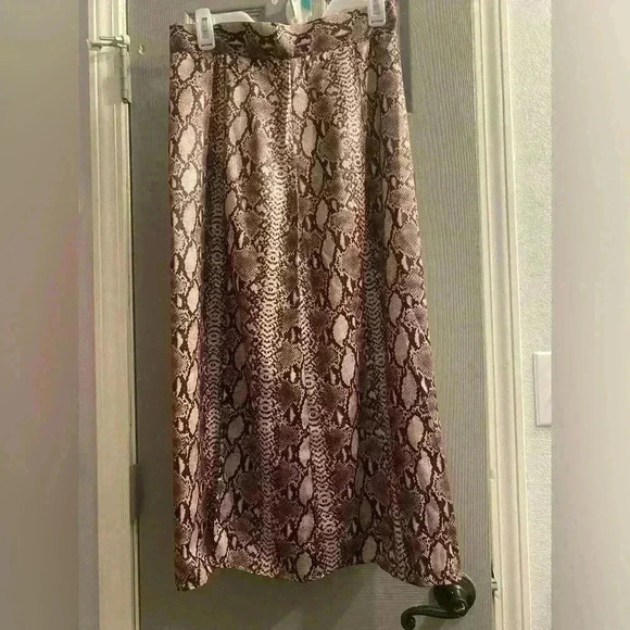 SHEIN split front snake skin midi skirt. Women’s size large - Picture 1 of 7